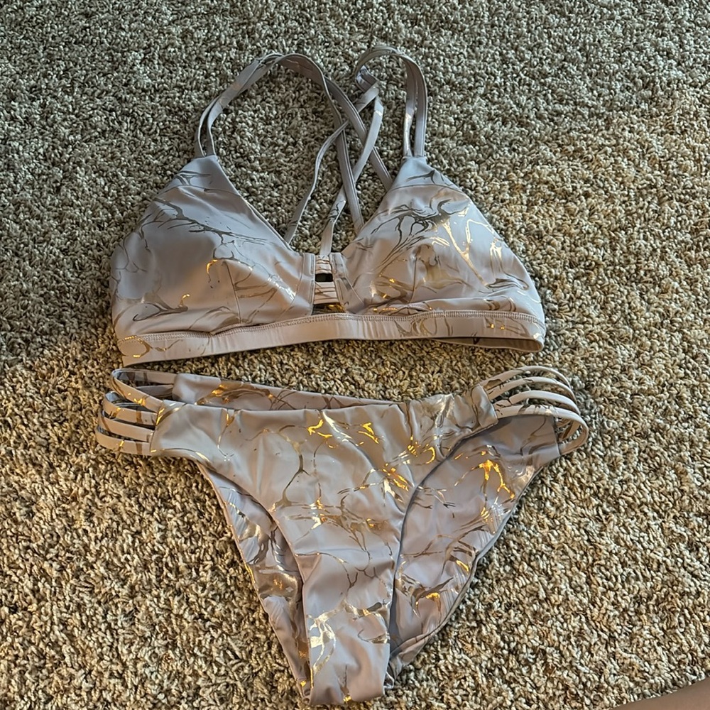 Marble Hurley bikini